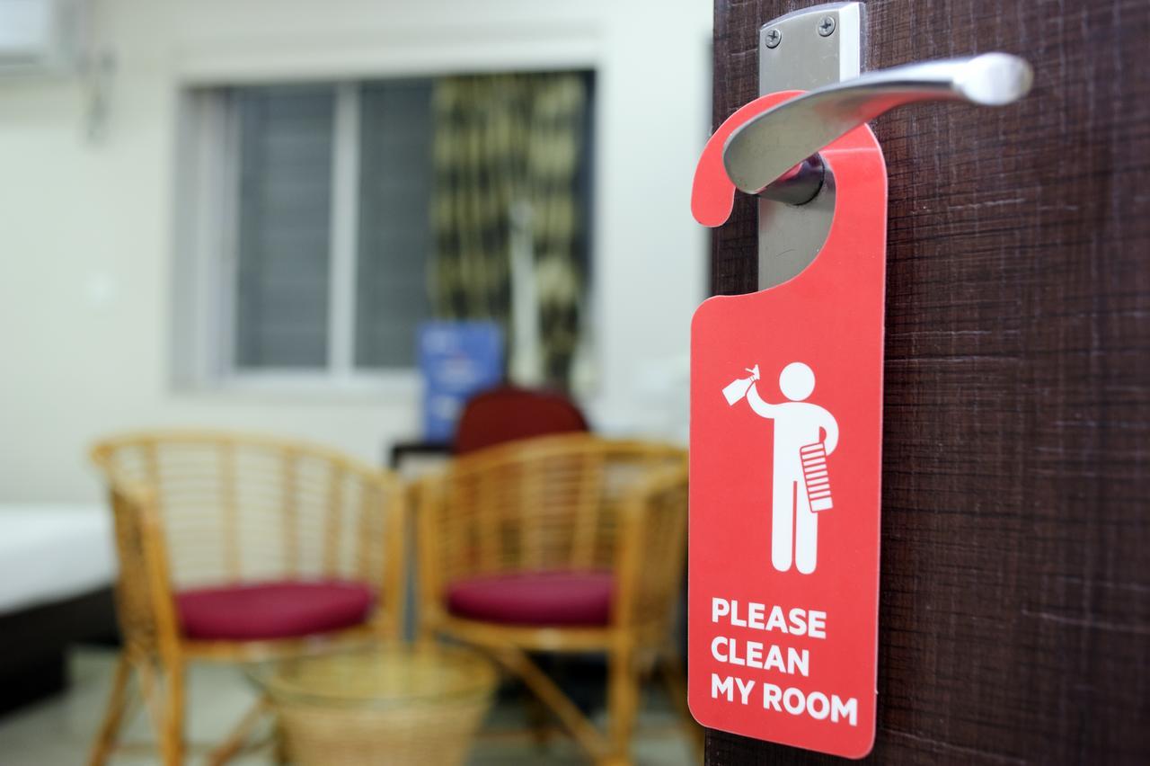 Oyo 8504 Namans Inn โกลกาตา ภายนอก รูปภาพ
