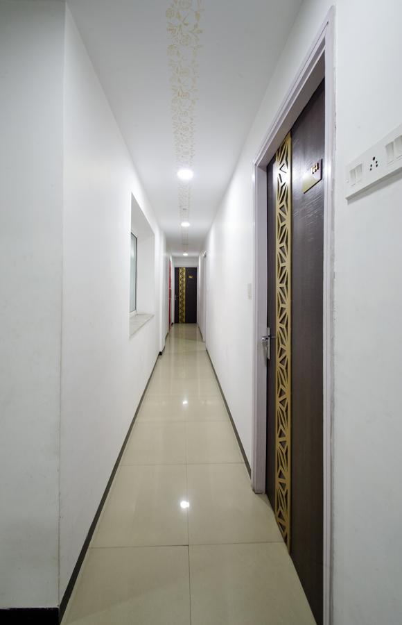 Oyo 8504 Namans Inn โกลกาตา ภายนอก รูปภาพ